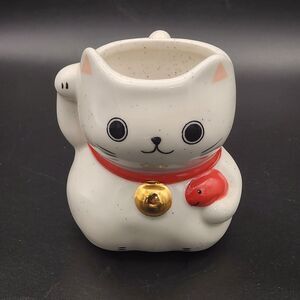 Lucky Cat Mug Urban Outfitters UO Home Coffee Cup Right Paw Maneki-neko Speckled